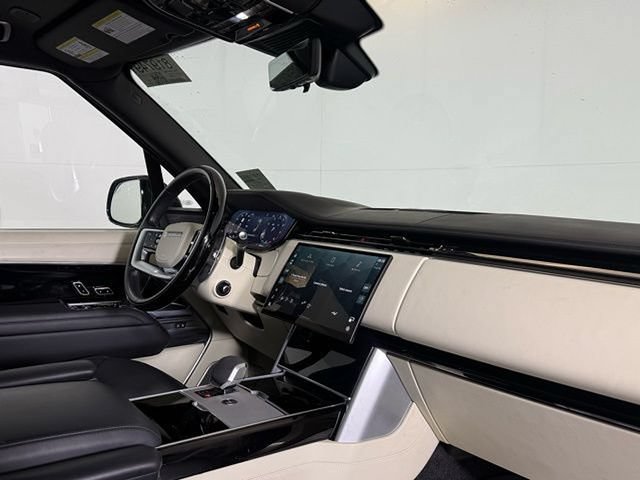 Used 2024 Land Rover Range Rover Autobiography AWD/4WD image 21