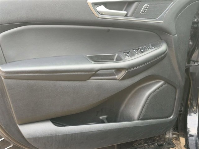 Used 2023 Ford Edge SEL image 14