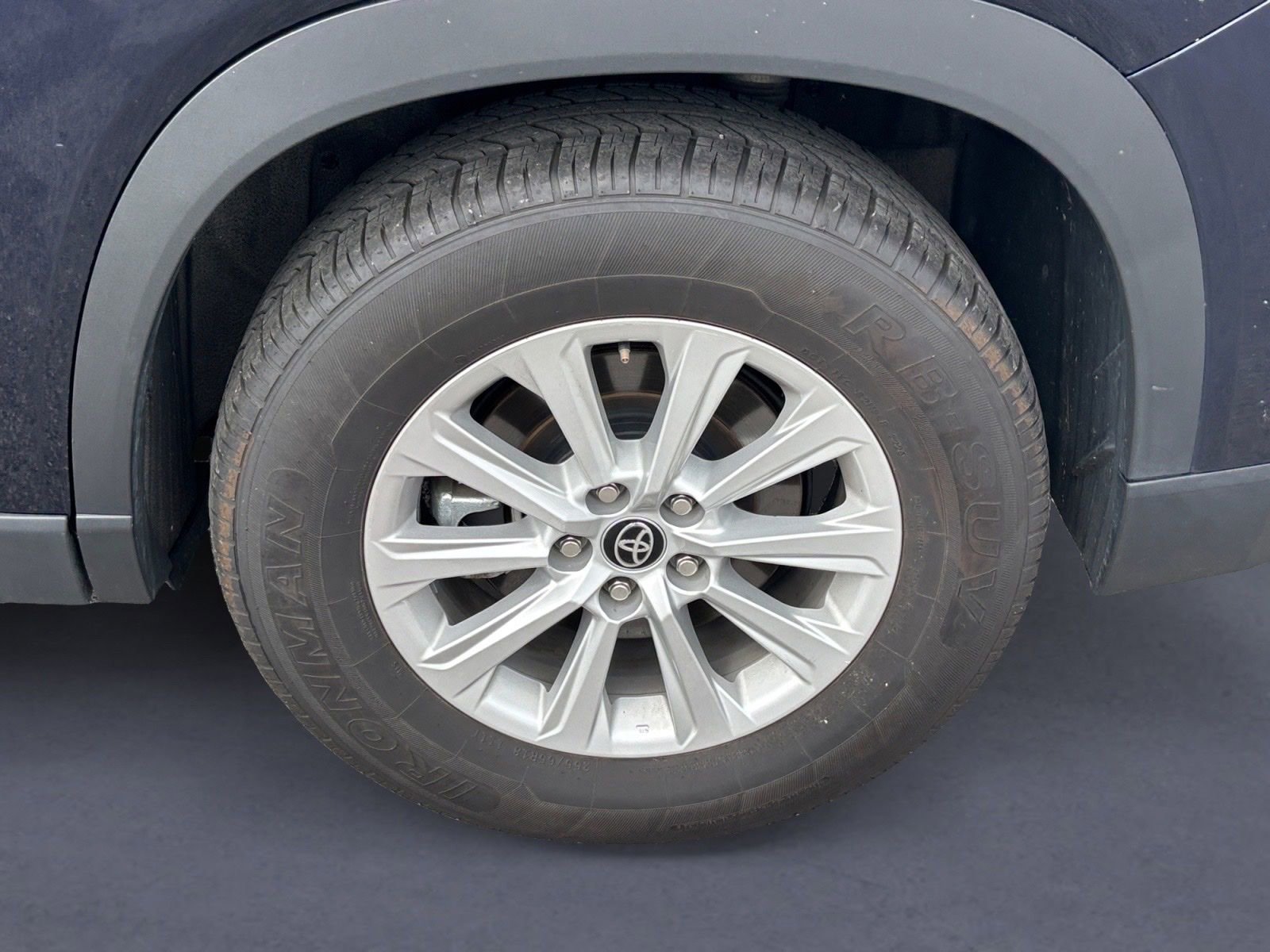 Used 2025 Toyota Grand Highlander FWD image 3