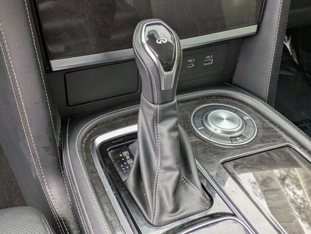 Used 2024 INFINITI QX80 Luxe image 11