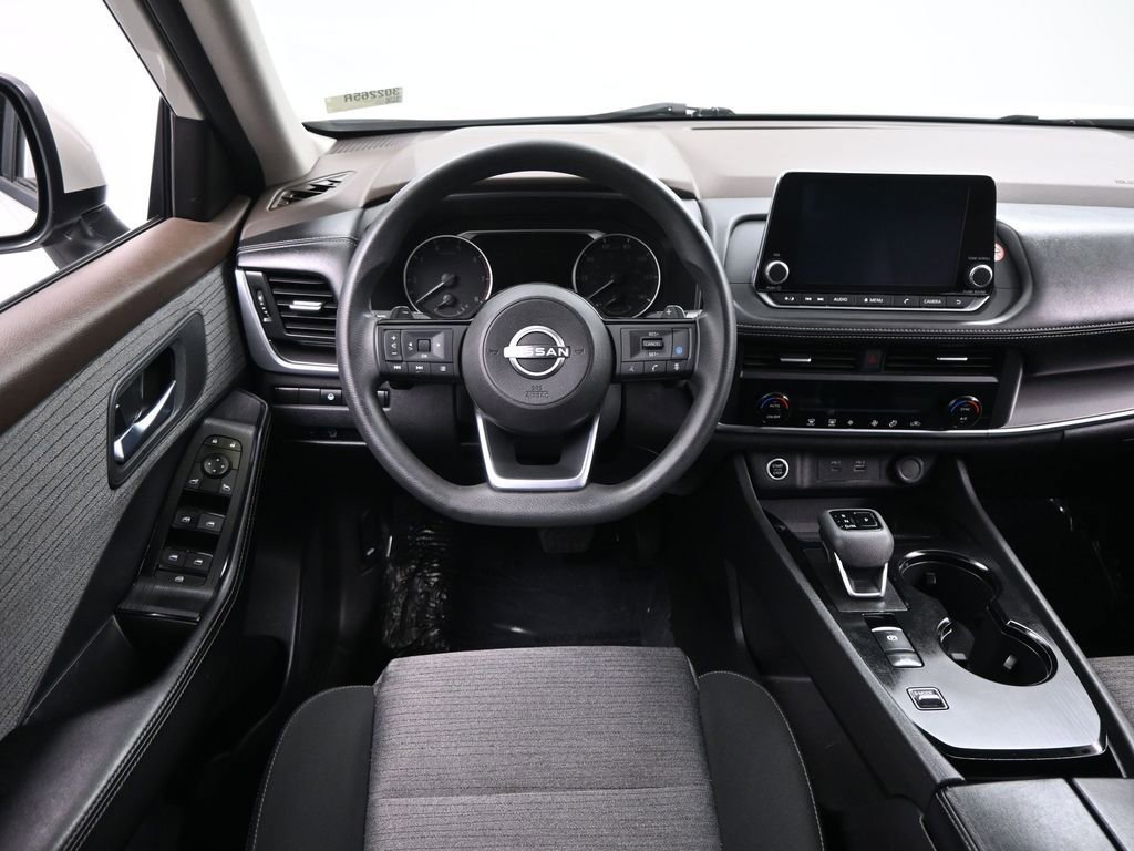 Used 2023 Nissan Rogue SV image 19