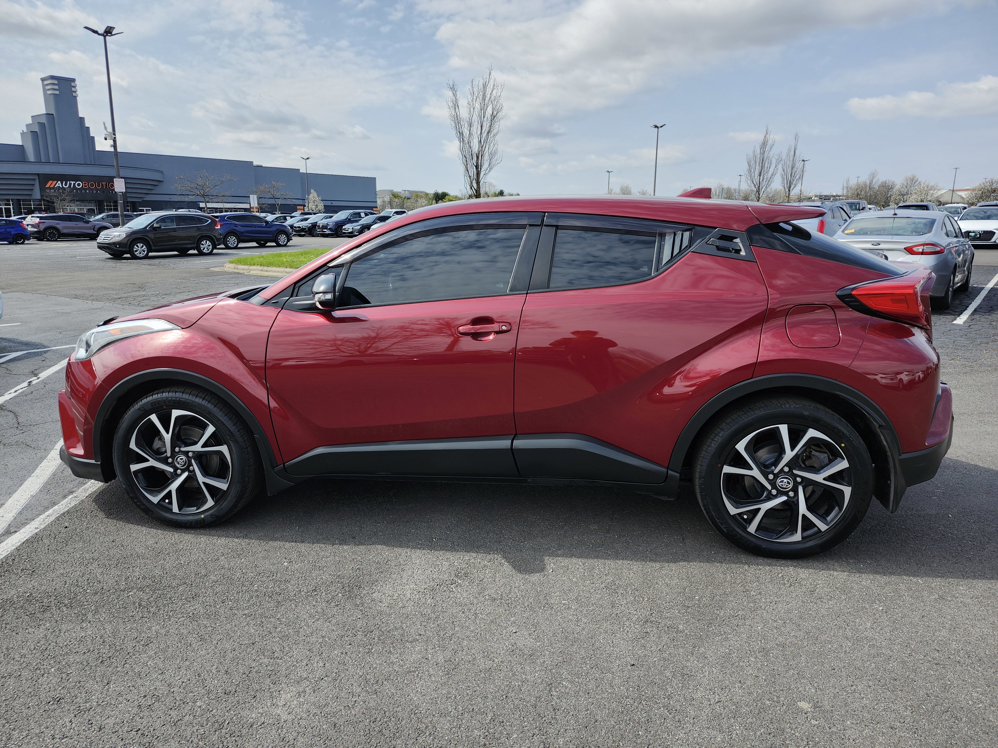 Used 2018 Toyota C-HR XLE image 13