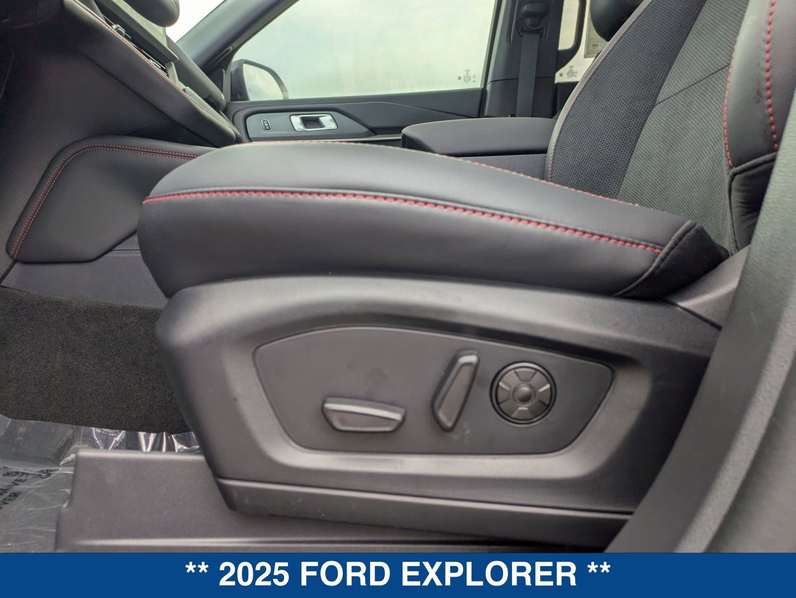New 2025 Ford Explorer ST w/ Sun And Sound Package image 29