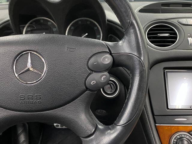 Used 2006 Mercedes-Benz SL 500 image 32