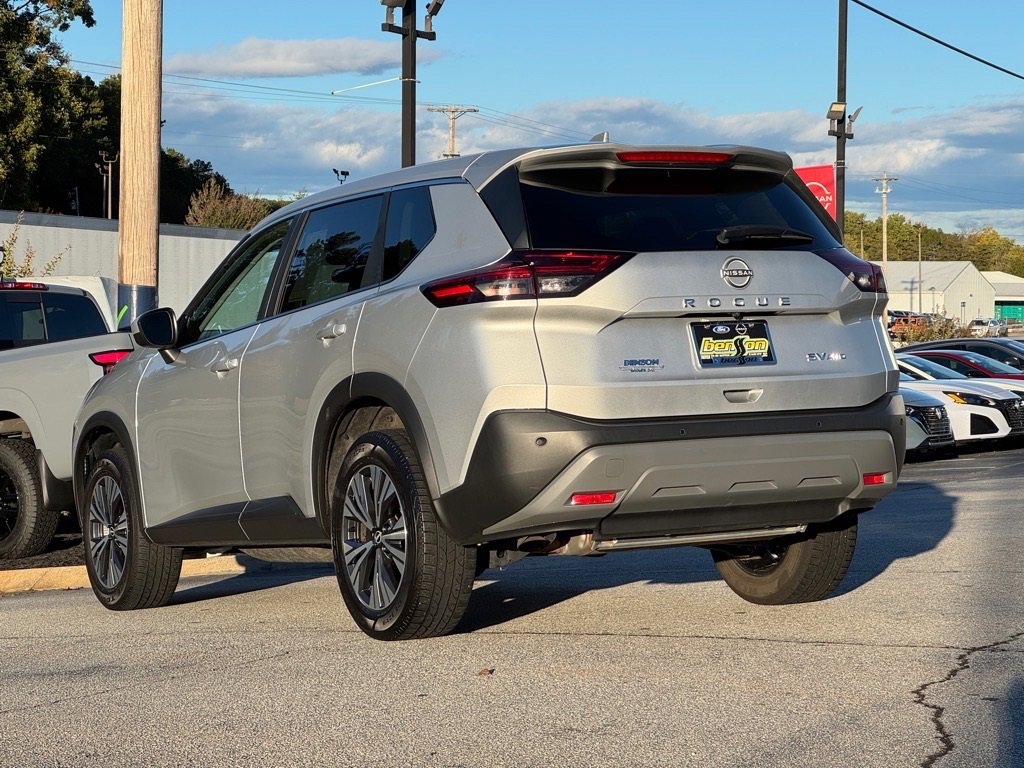 Certified 2023 Nissan Rogue SV image 5