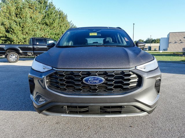 New 2026 Ford Escape ST-Line w/ Tech Pack #1 image 3