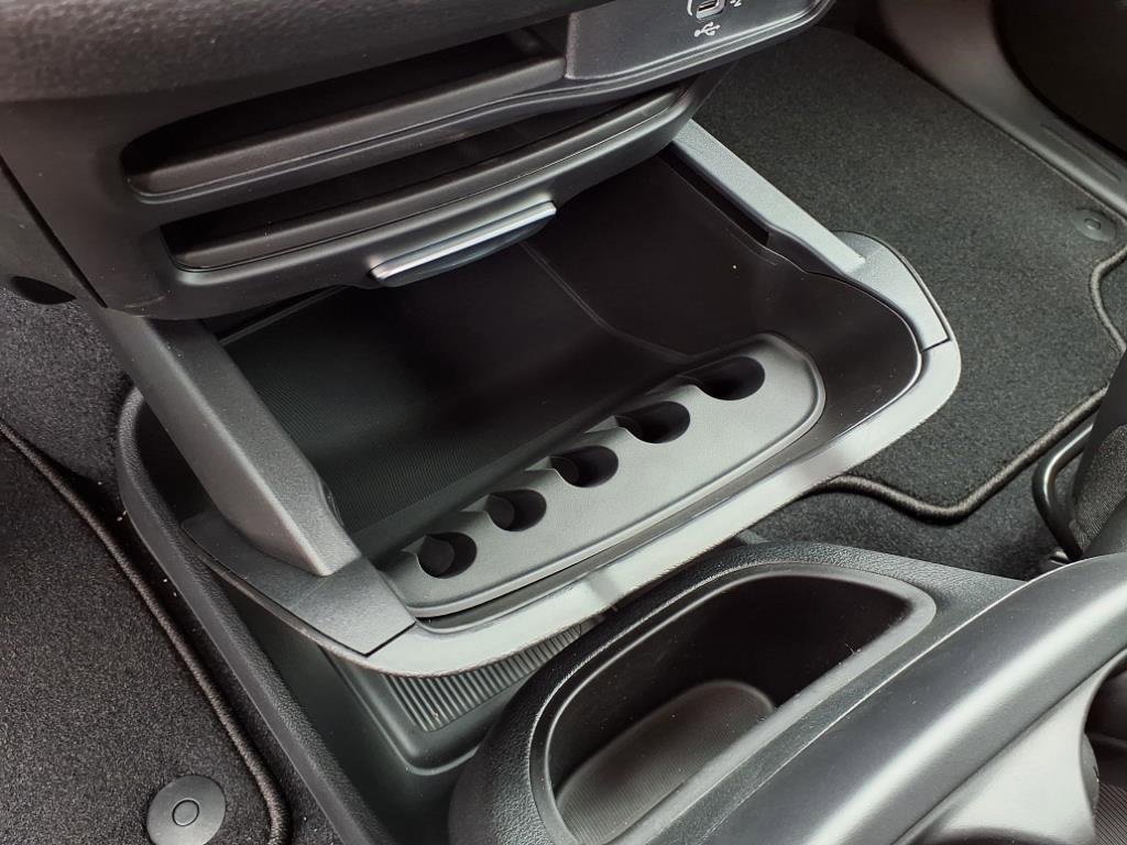 New 2026 Chrysler Pacifica Select image 15