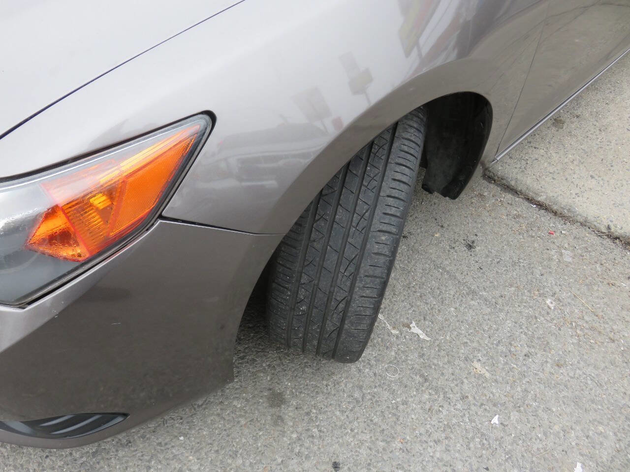 Used 2015 Acura ILX w/ Technology Package FWD image 29