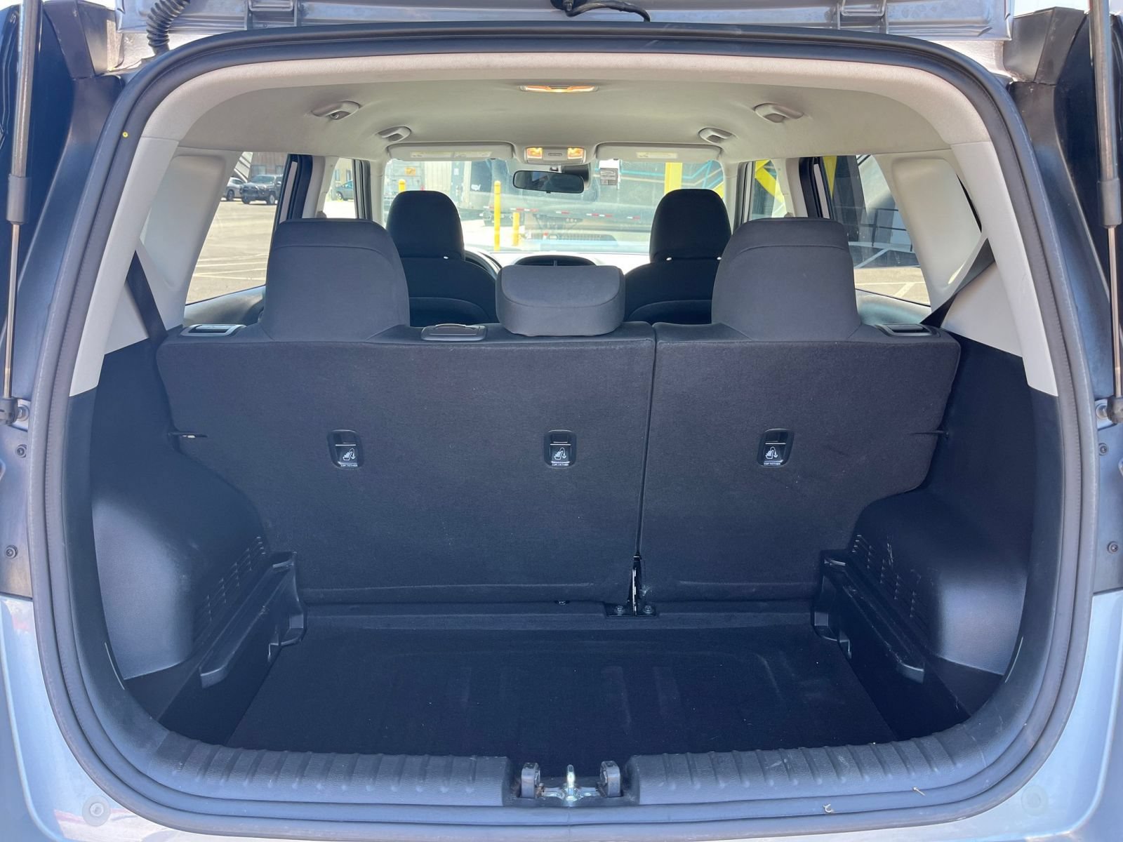 Used 2025 Kia Soul LX w/ LX Technology Package FWD image 31