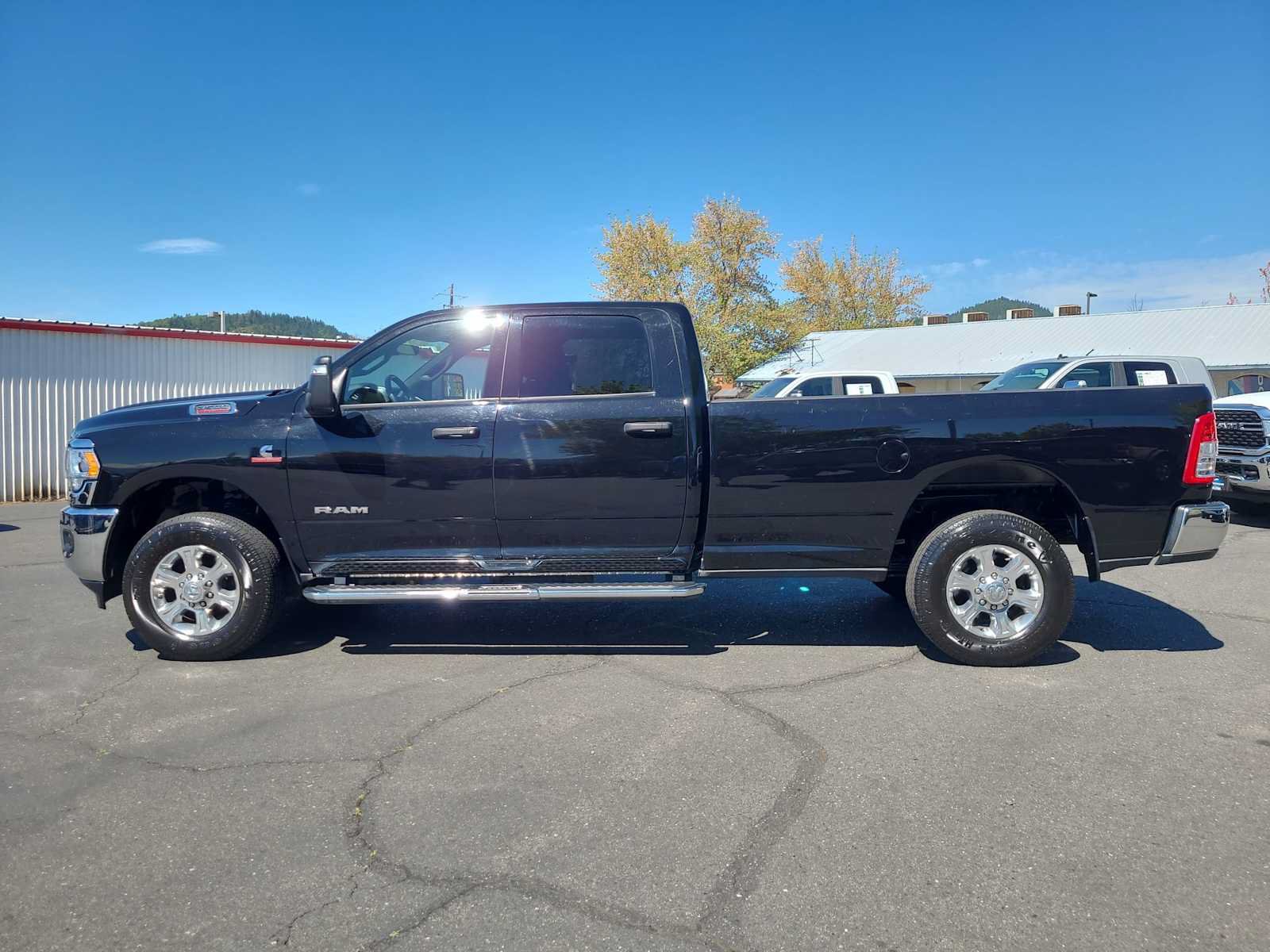 Used 2024 RAM 3500 Big Horn AWD/4WD image 11