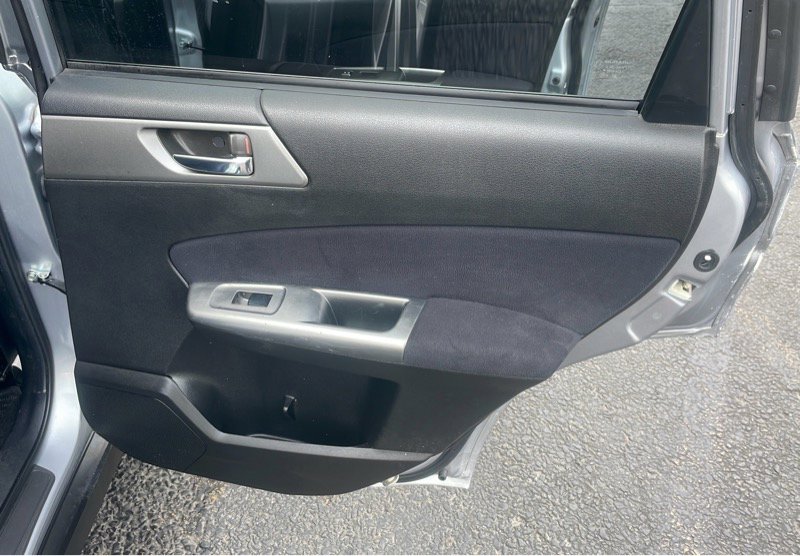 Used 2012 Subaru Forester 2.5X Limited image 34