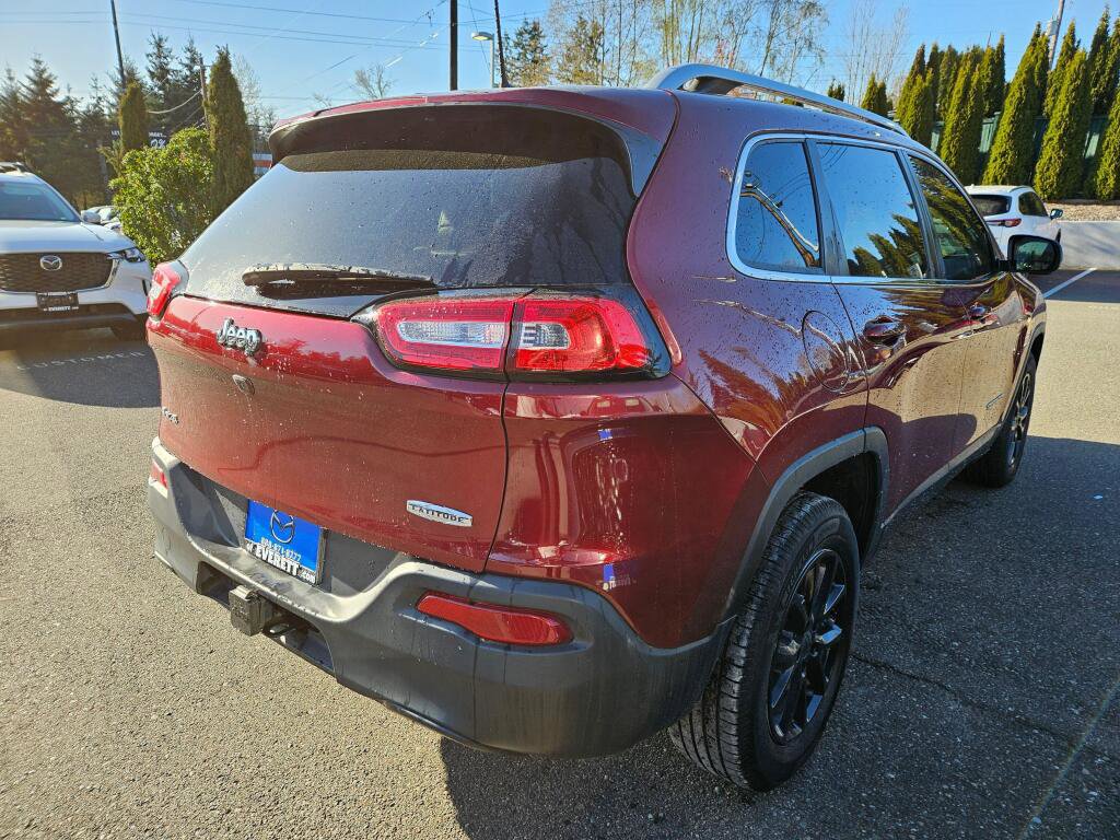 Used 2018 Jeep Cherokee Latitude Plus w/ Comfort/Convenience Group image 5