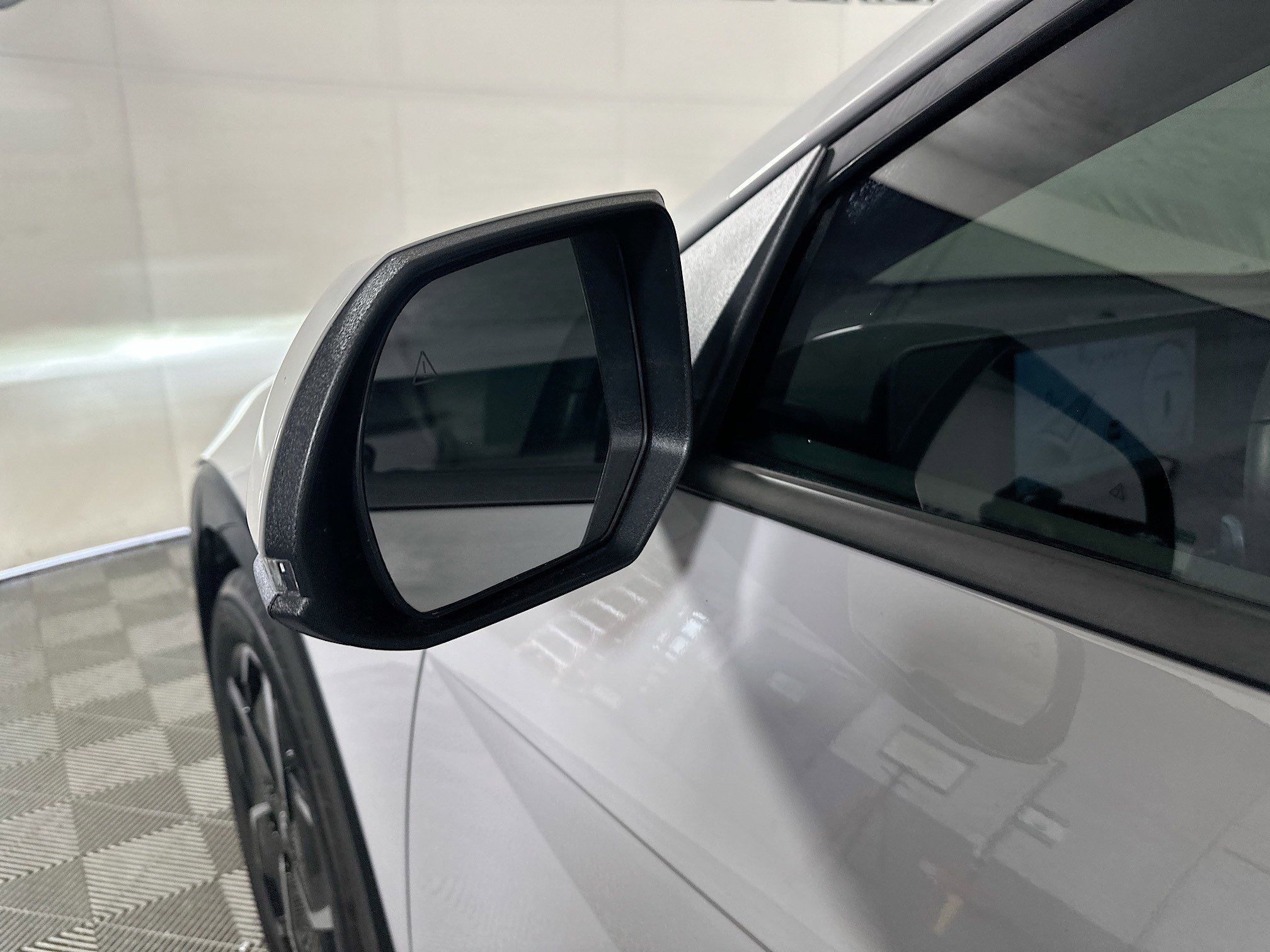 Used 2024 Hyundai Ioniq 5 SE image 10