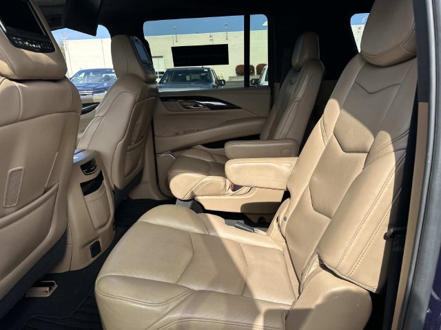 Certified 2019 Cadillac Escalade ESV Platinum AWD/4WD image 23