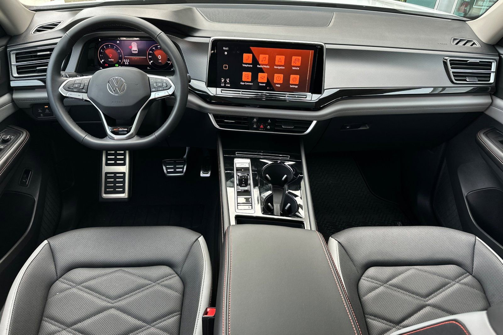 New 2026 Volkswagen Atlas Peak Edition AWD/4WD image 11