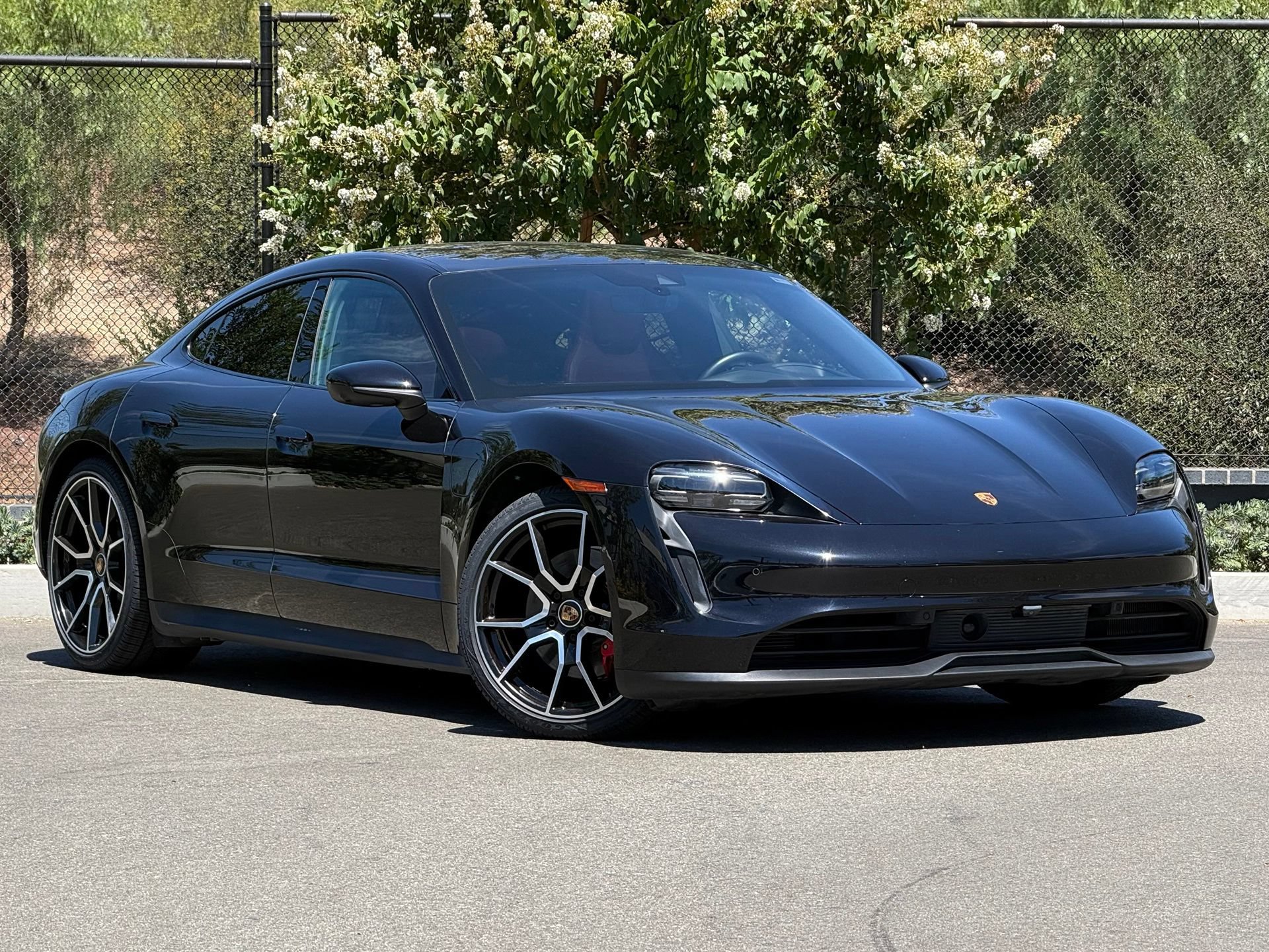Certified 2022 Porsche Taycan 4S AWD/4WD image 9