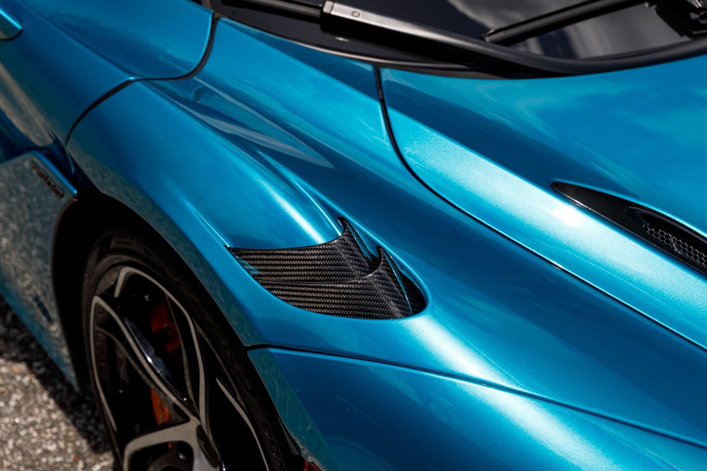 Used 2025 McLaren 750S RWD image 3