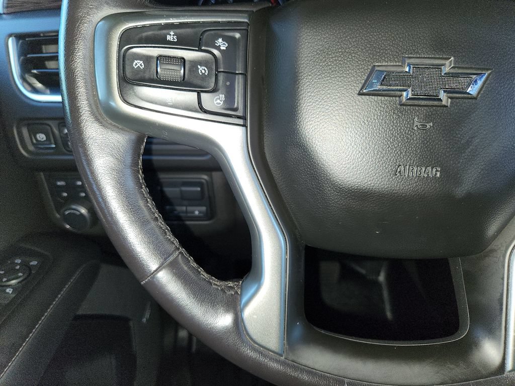 Used 2021 Chevrolet Tahoe Z71 w/ Luxury Package AWD/4WD image 28