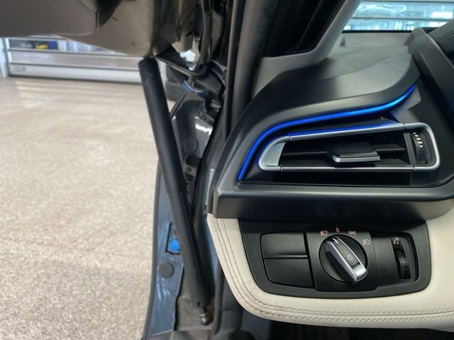 Used 2015 BMW i8 AWD/4WD image 14