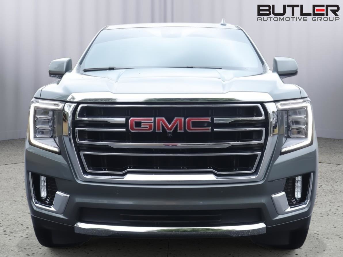 Used 2024 GMC Yukon SLT w/ SLT Luxury Package AWD/4WD image 2