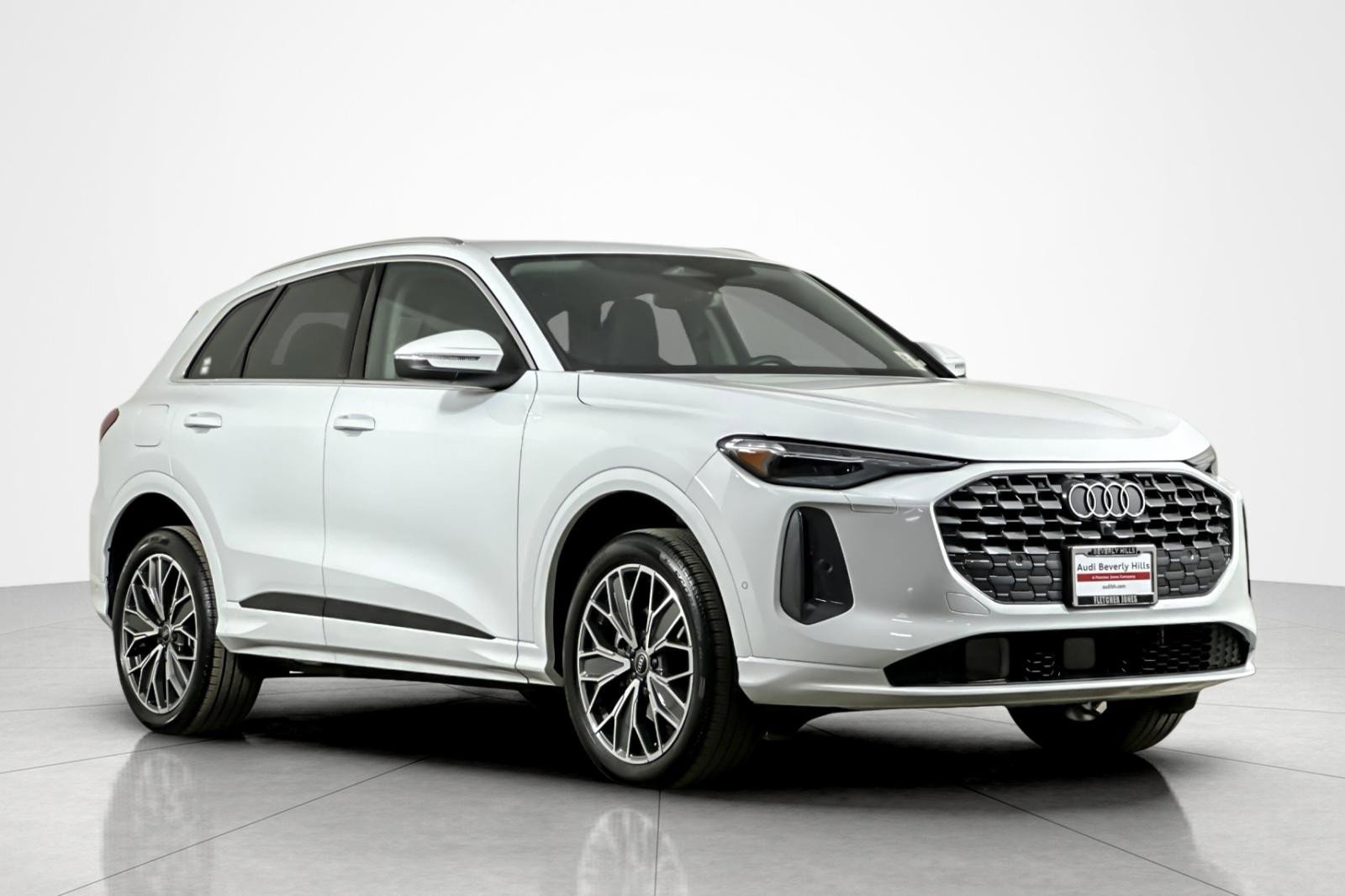 Used 2025 Audi Q5 Premium Plus w/ Premium Plus image 7