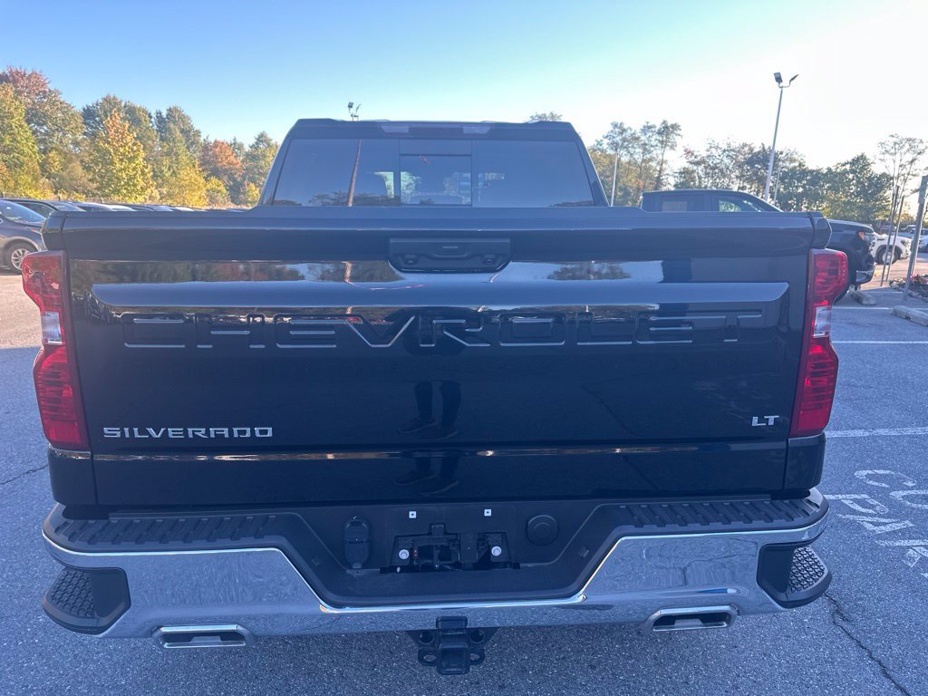 Used 2023 Chevrolet Silverado 1500 LT AWD/4WD image 6