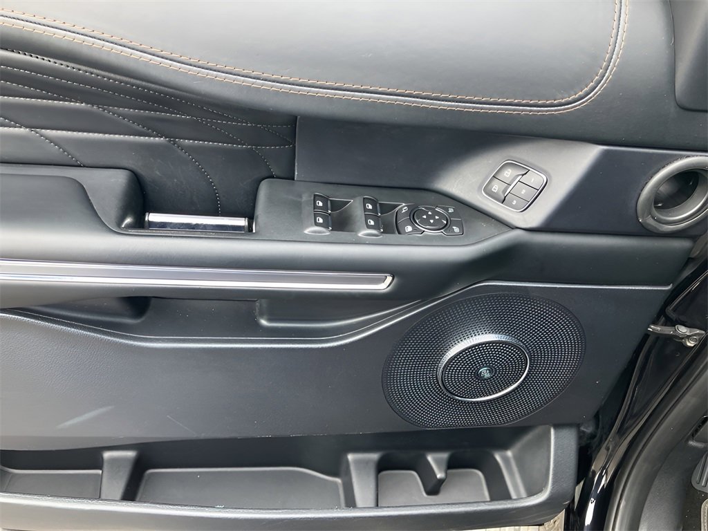 Used 2020 Ford Expedition Max Platinum image 44