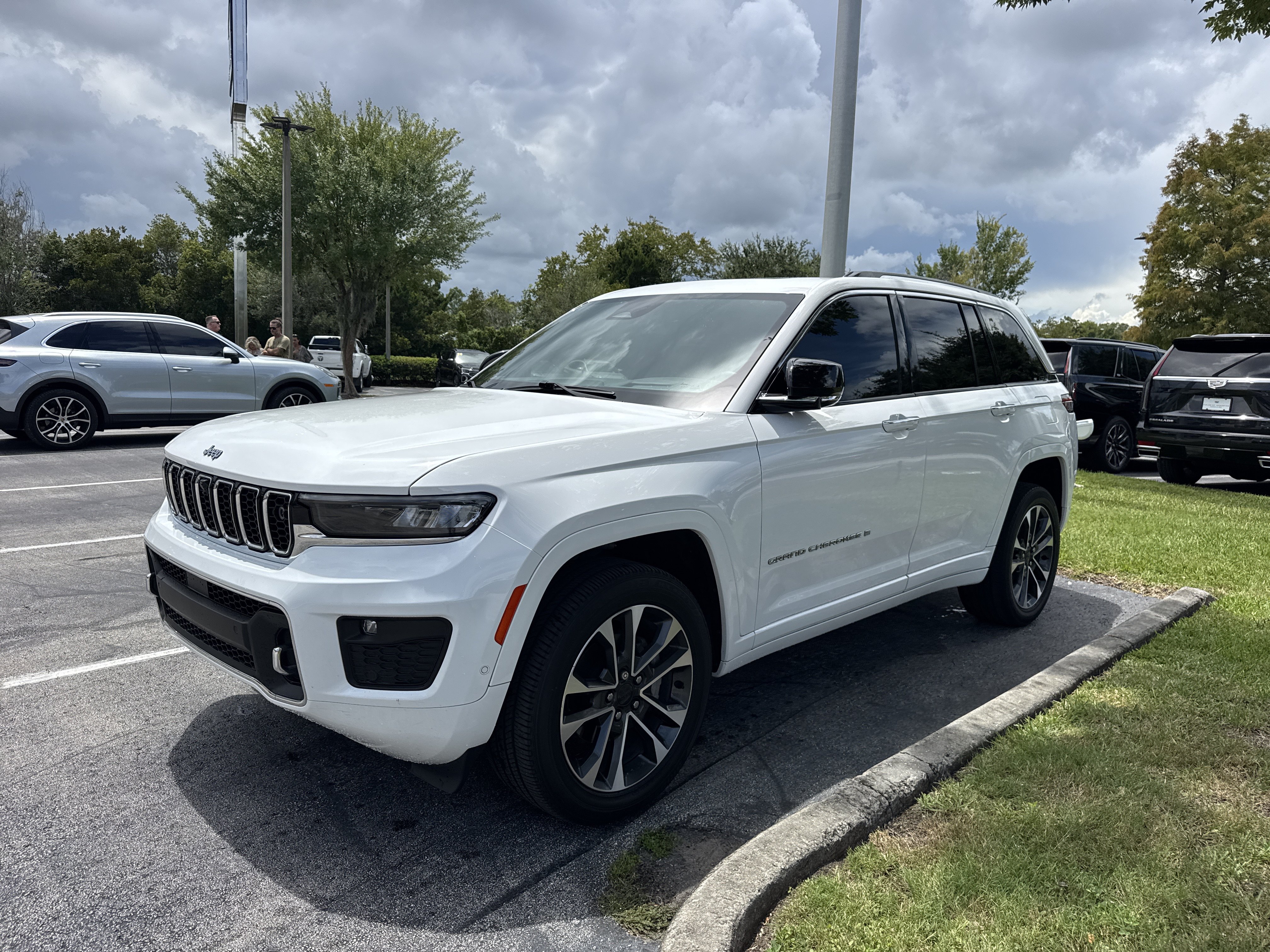 Used 2023 Jeep Grand Cherokee Overland w/ Adv Protech Group III