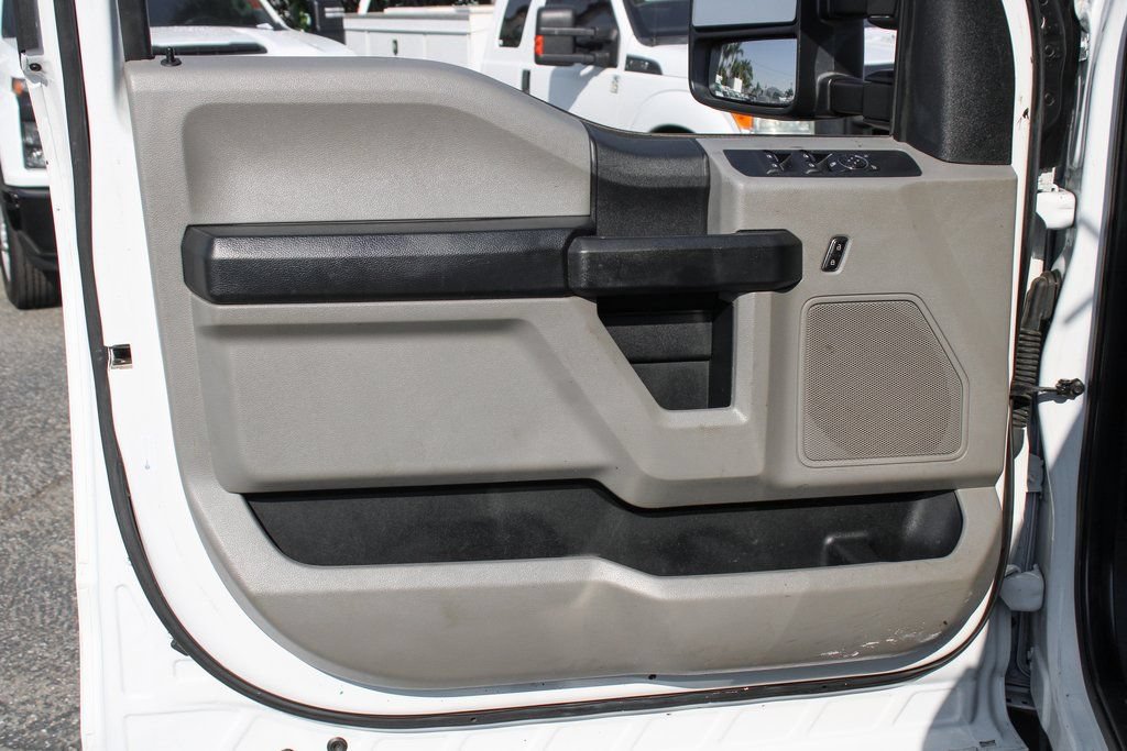 Used 2019 Ford F550 2WD Crew Cab Super Duty image 15