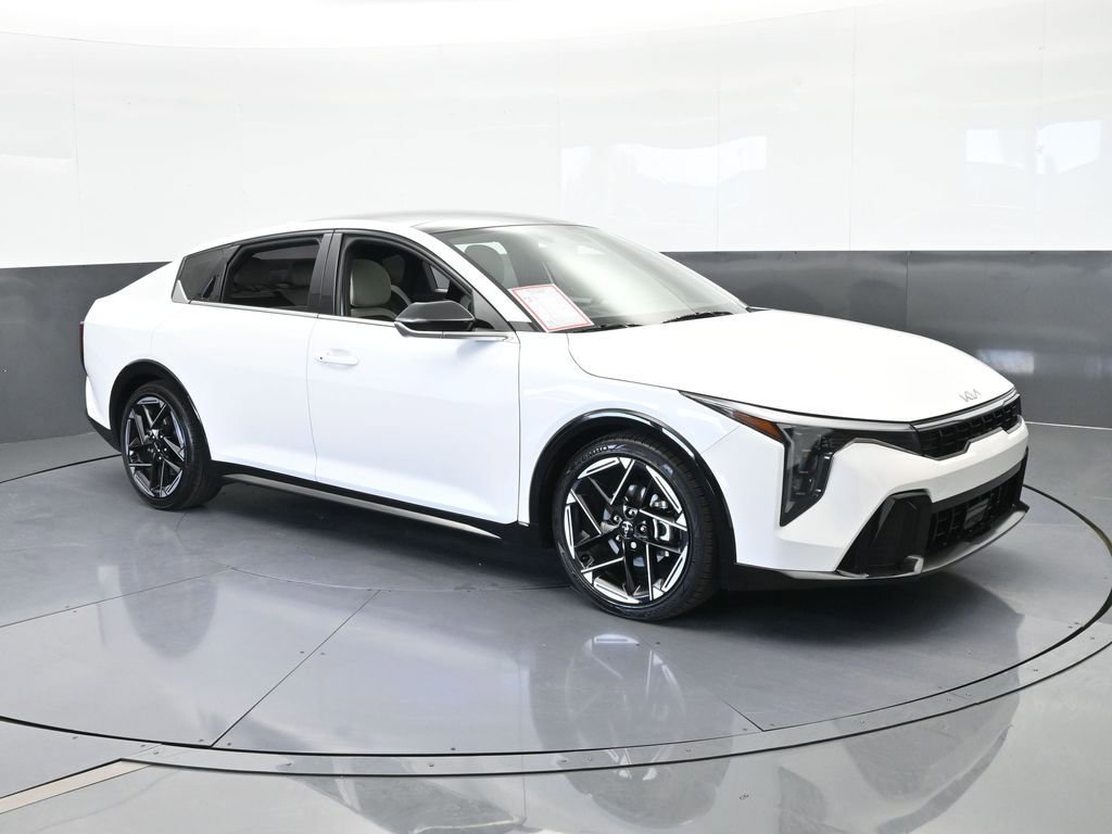 Used 2025 Kia K4 GT-Line w/ GT-Line Premium Package image 8