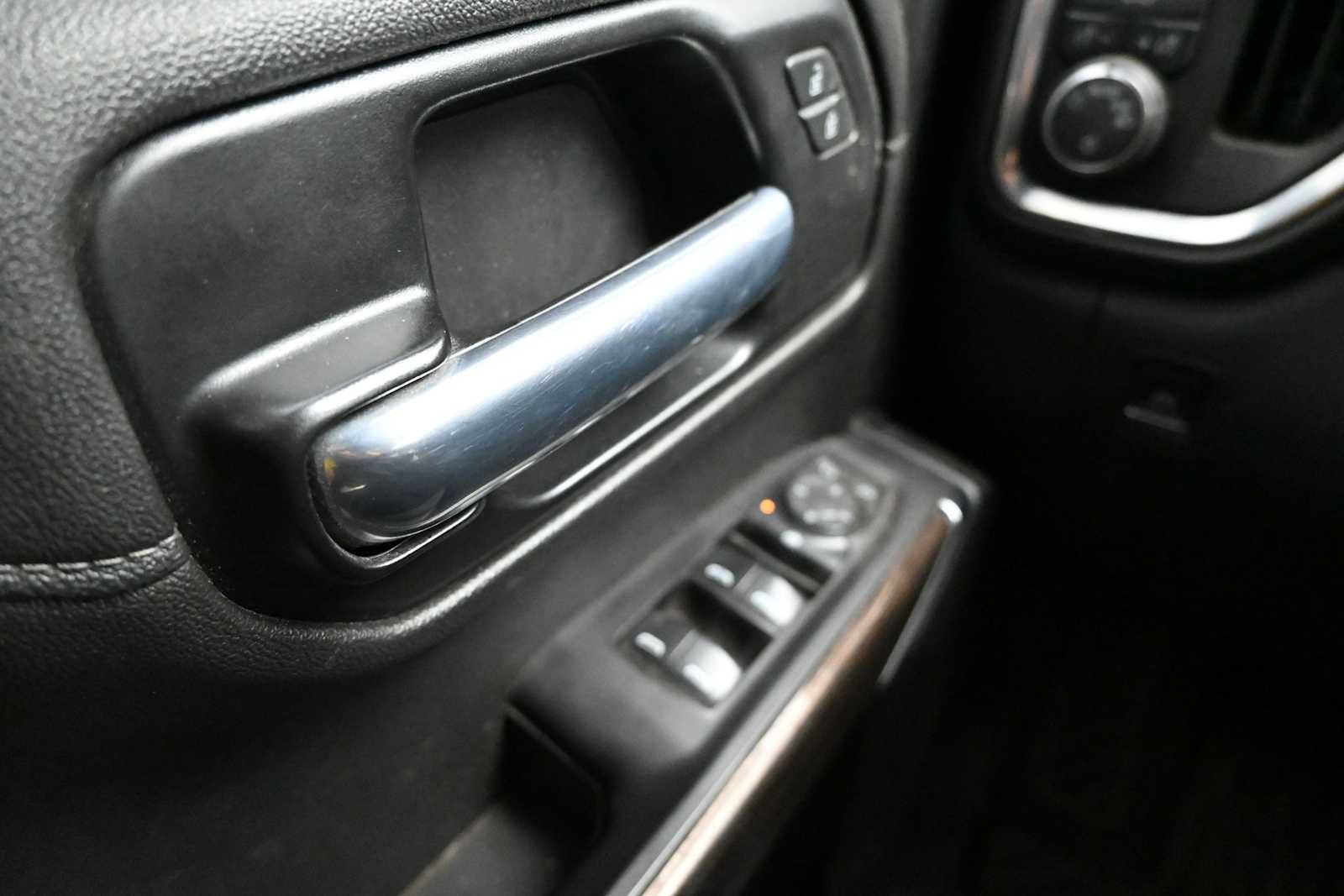 Used 2021 Chevrolet Silverado 1500 LT AWD/4WD image 30