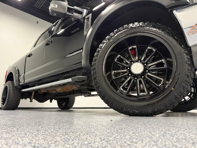 Used 2017 Ford F350 Lariat w/ Lariat Ultimate Package AWD/4WD image 3