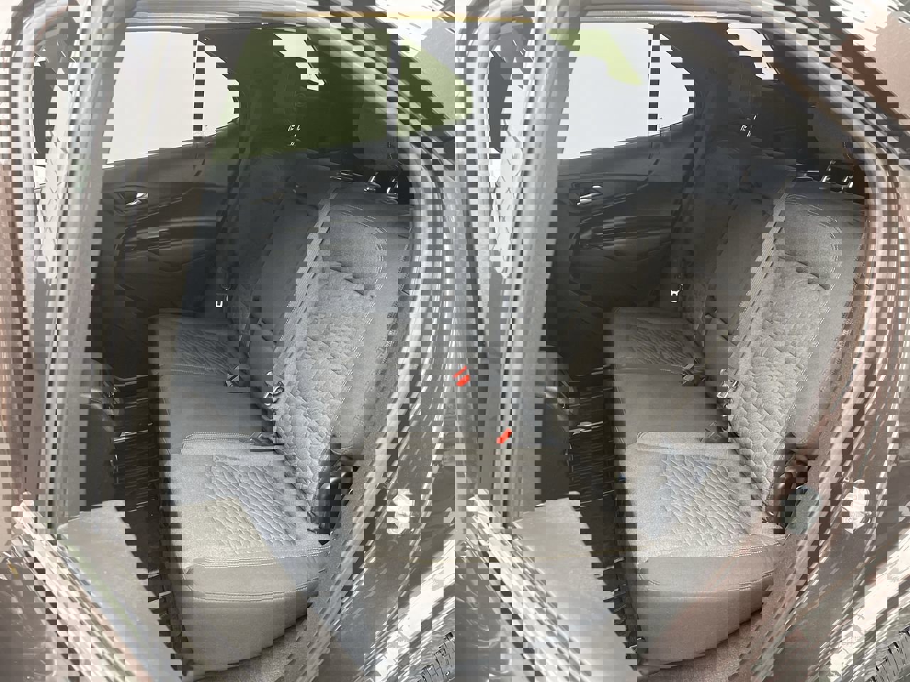 Used 2020 Chevrolet Equinox LT image 10