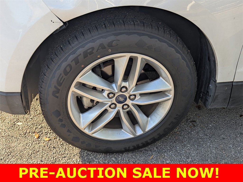 Used 2018 Ford Edge SEL image 21