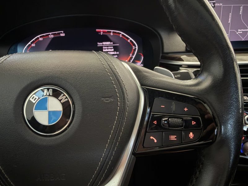 Used 2020 BMW 540i RWD image 31