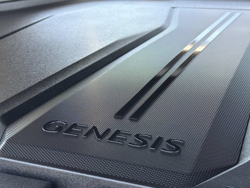 Used 2023 Genesis Electrified GV70 AWD/4WD image 30