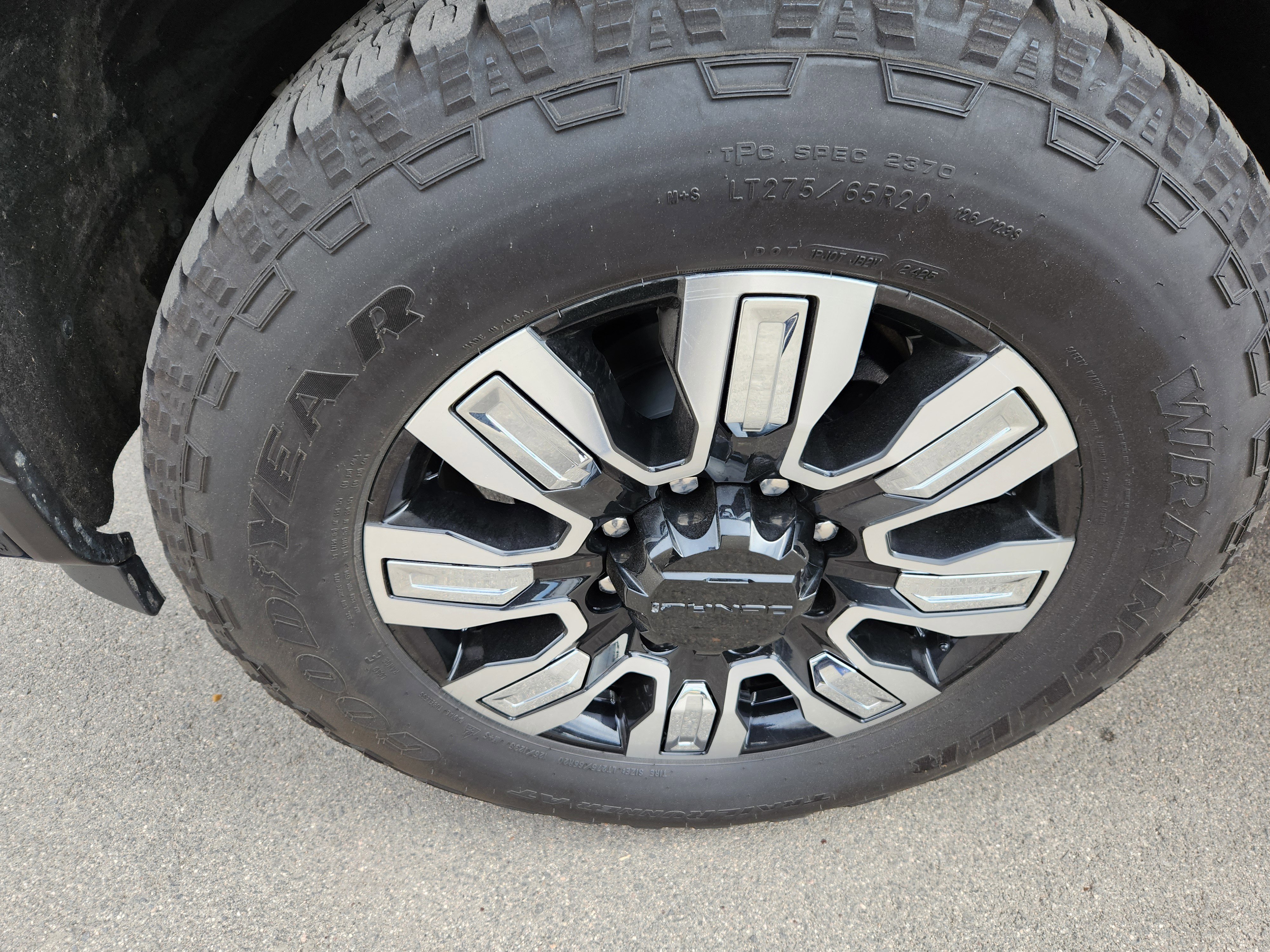 Used 2024 GMC Sierra 2500 Denali w/ Denali Reserve Package image 17