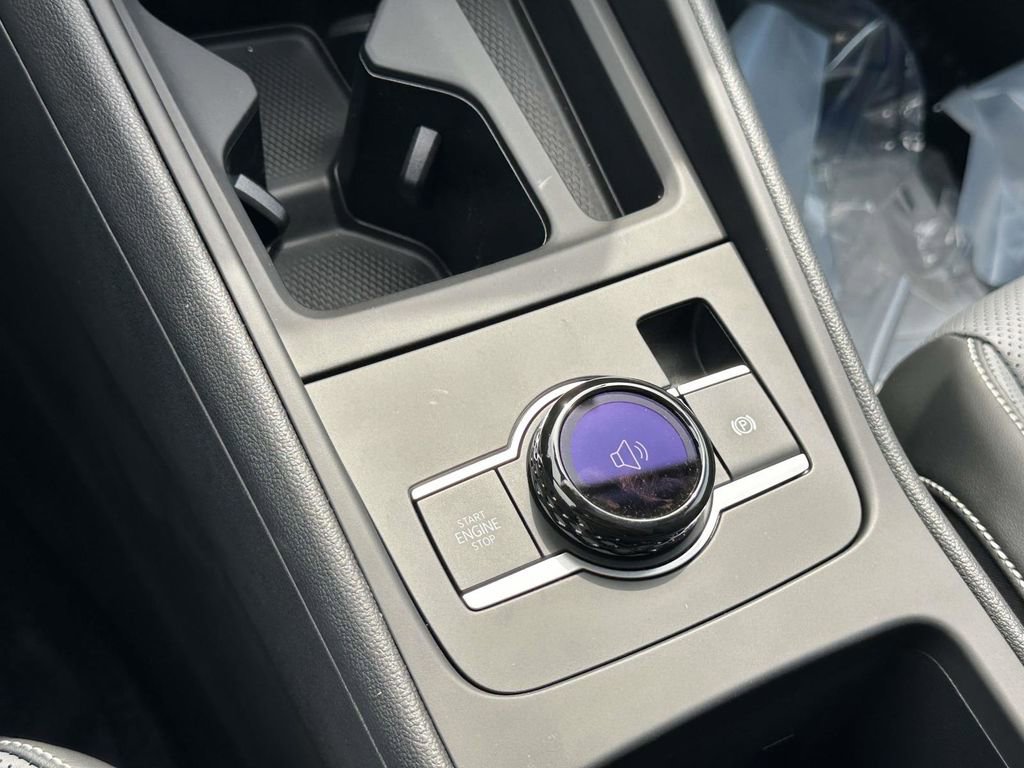 New 2026 Volkswagen Tiguan SE image 24