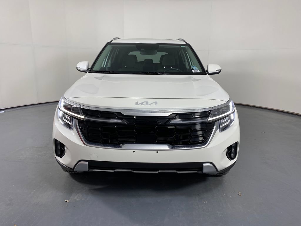 Used 2024 Kia Seltos SX w/ SX Sunroof Package image 2