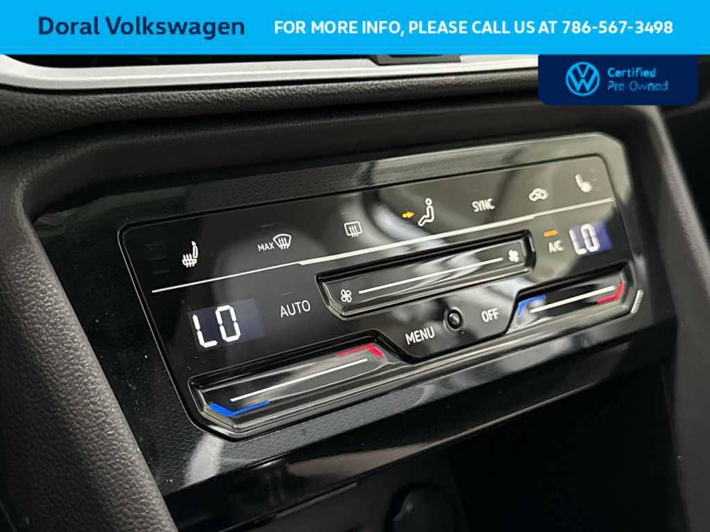 Used 2025 Volkswagen Taos SE FWD image 20