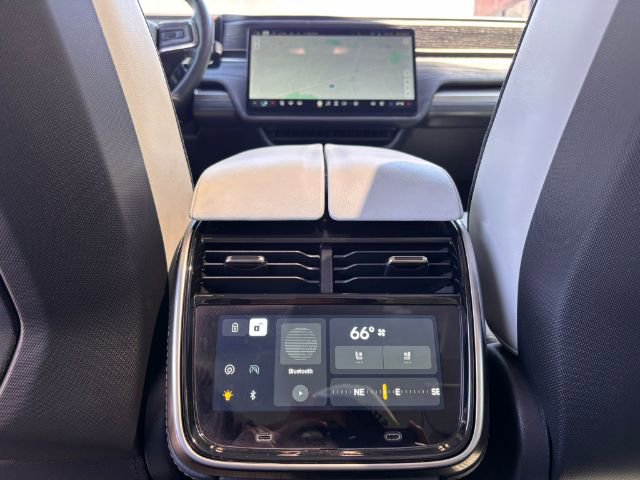 Used 2024 Rivian R1S Adventure image 28