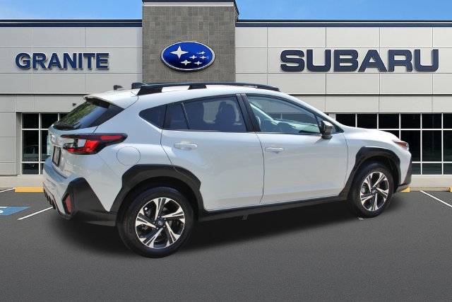 Used 2024 Subaru Crosstrek 2.0i Premium AWD/4WD image 11