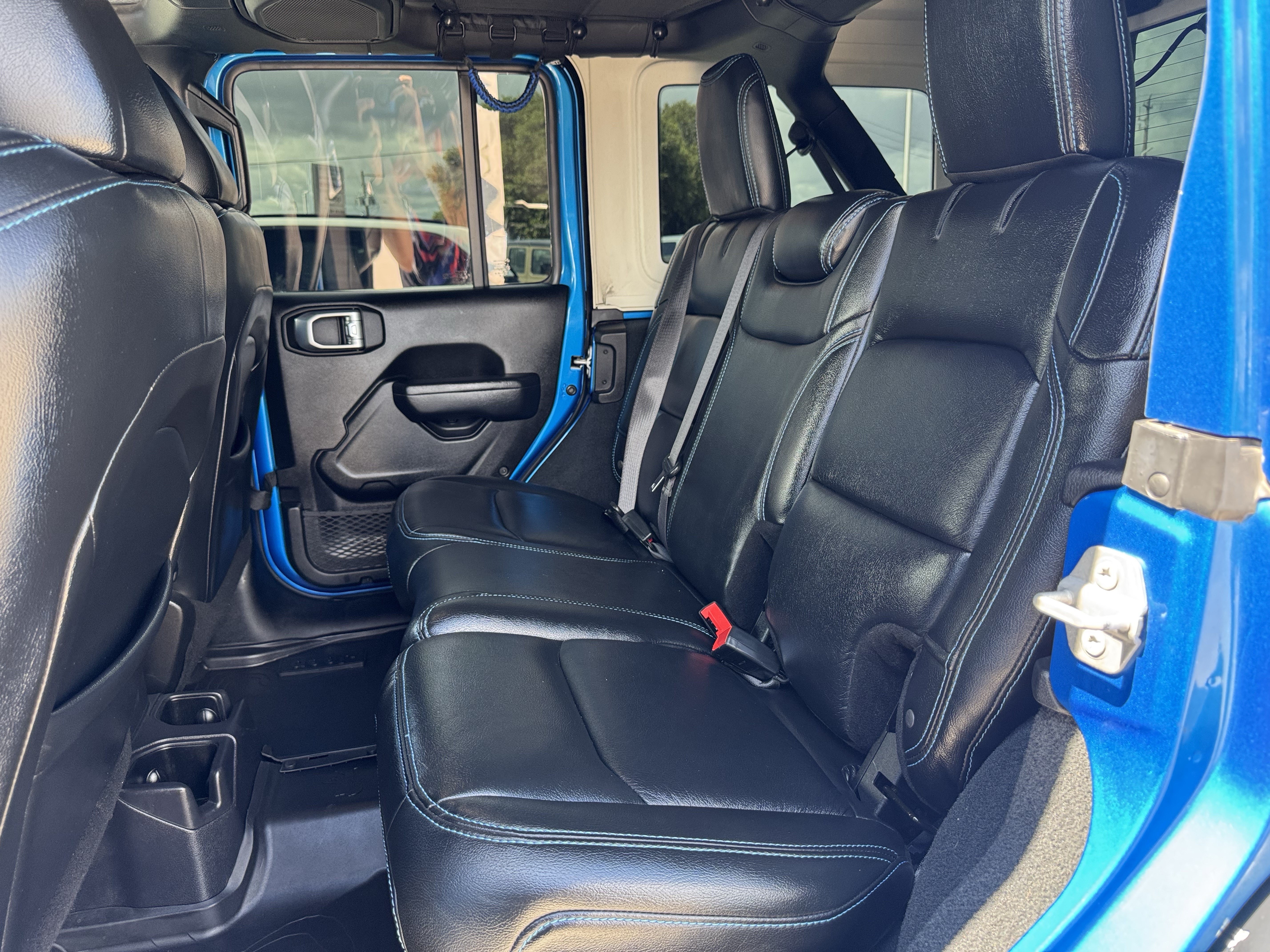 Used 2022 Jeep Wrangler Unlimited Sport AWD/4WD image 28