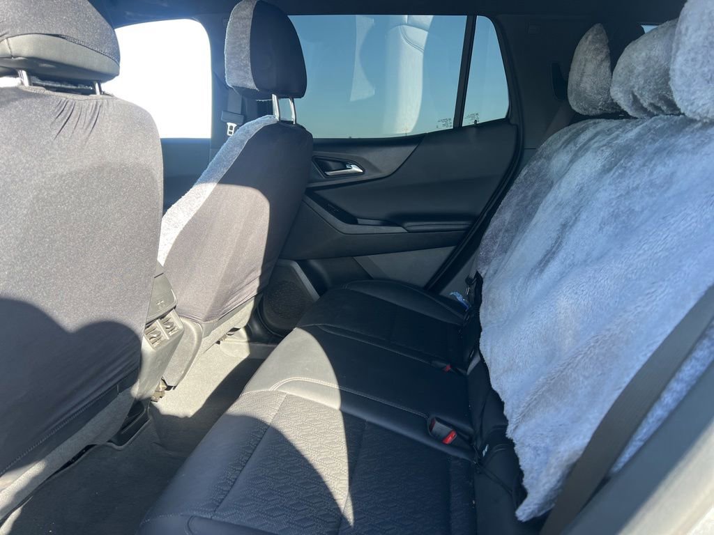 Used 2025 Chevrolet Equinox LT w/ Convenience Package II FWD image 8