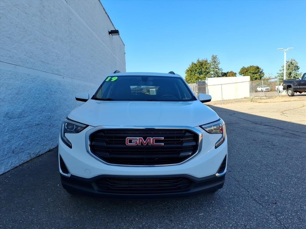 Used 2019 GMC Terrain SLE w/ Driver Convenience Package image 2