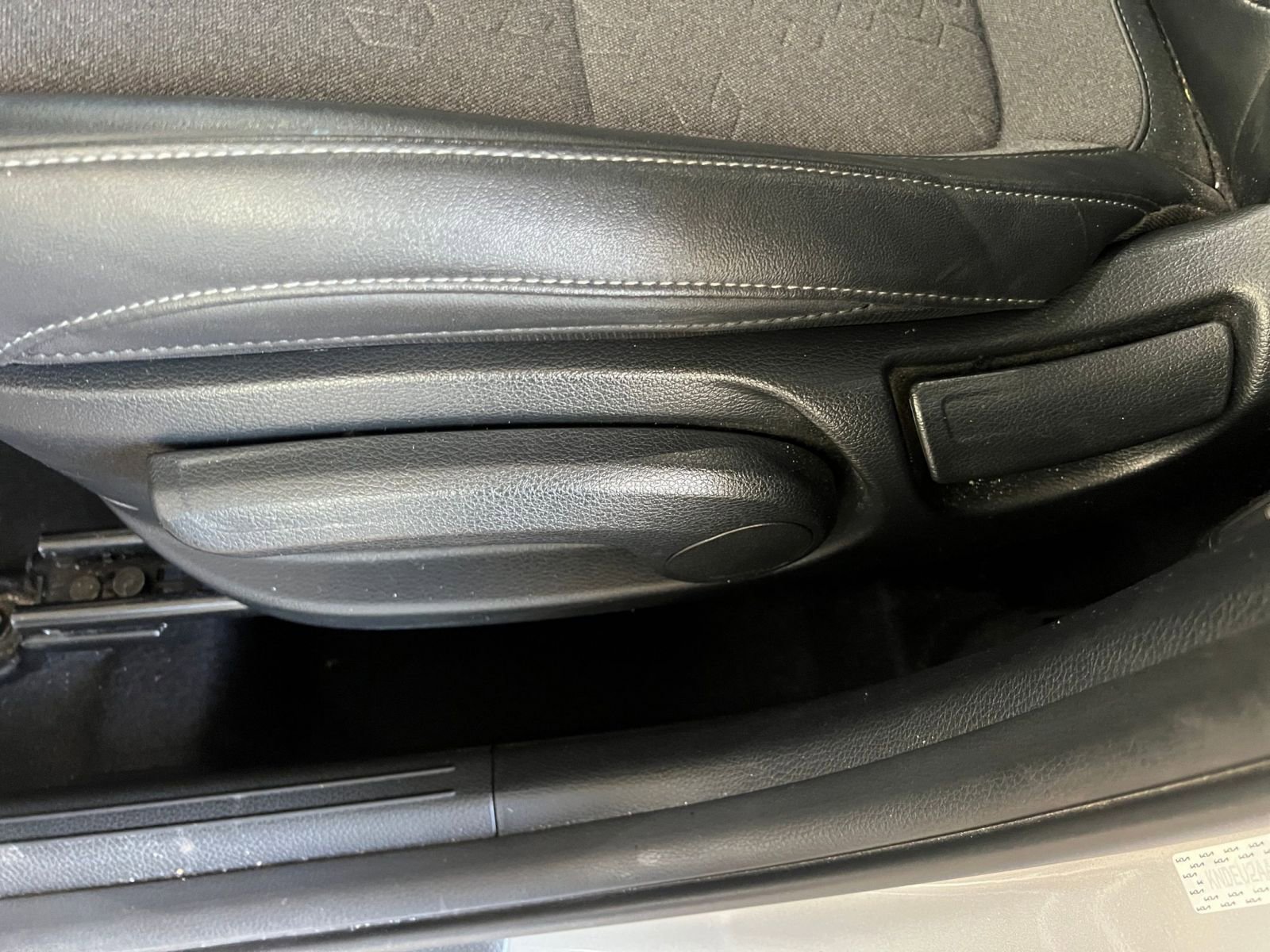 Used 2025 Kia Seltos S image 22