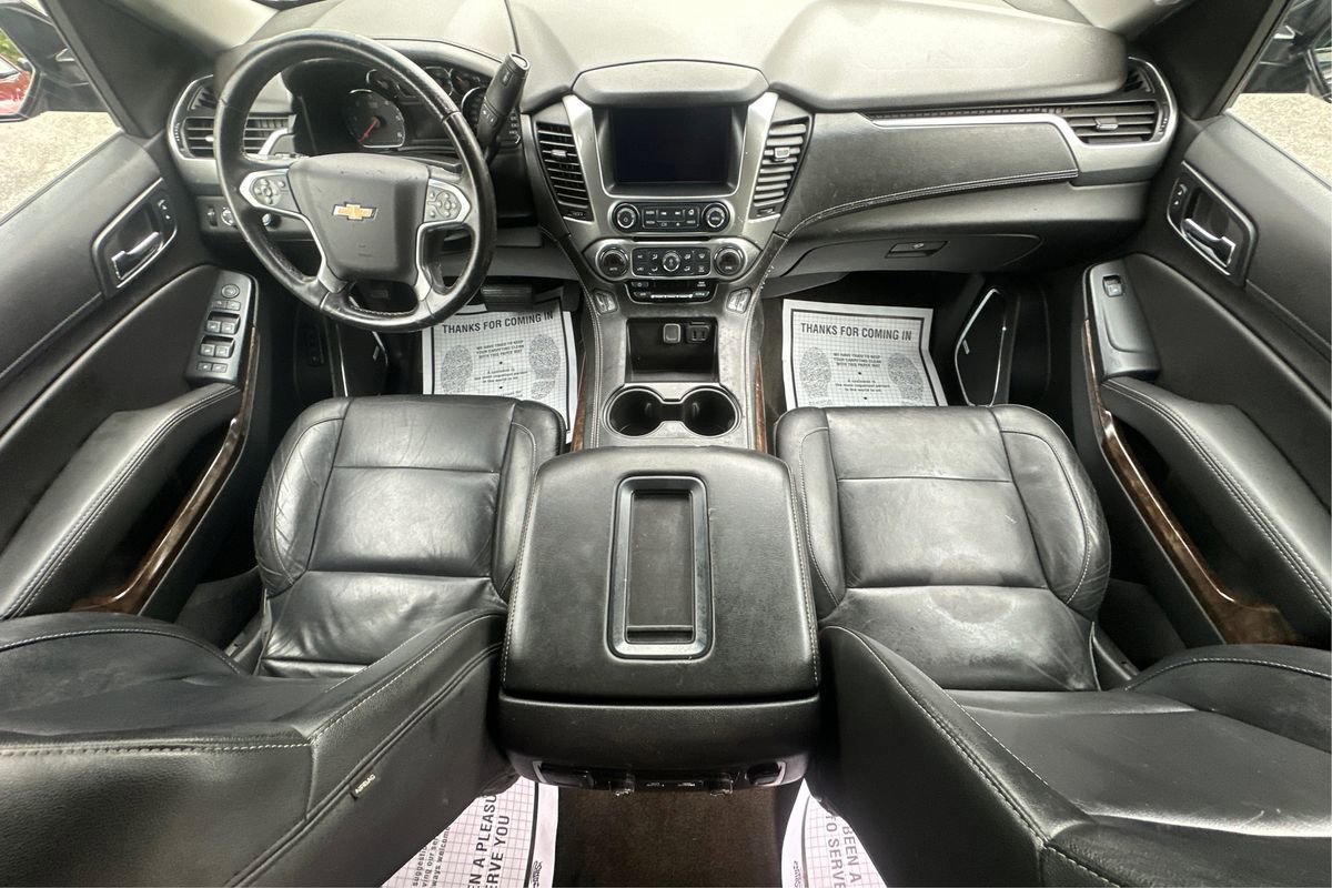 Used 2018 Chevrolet Suburban LT image 14