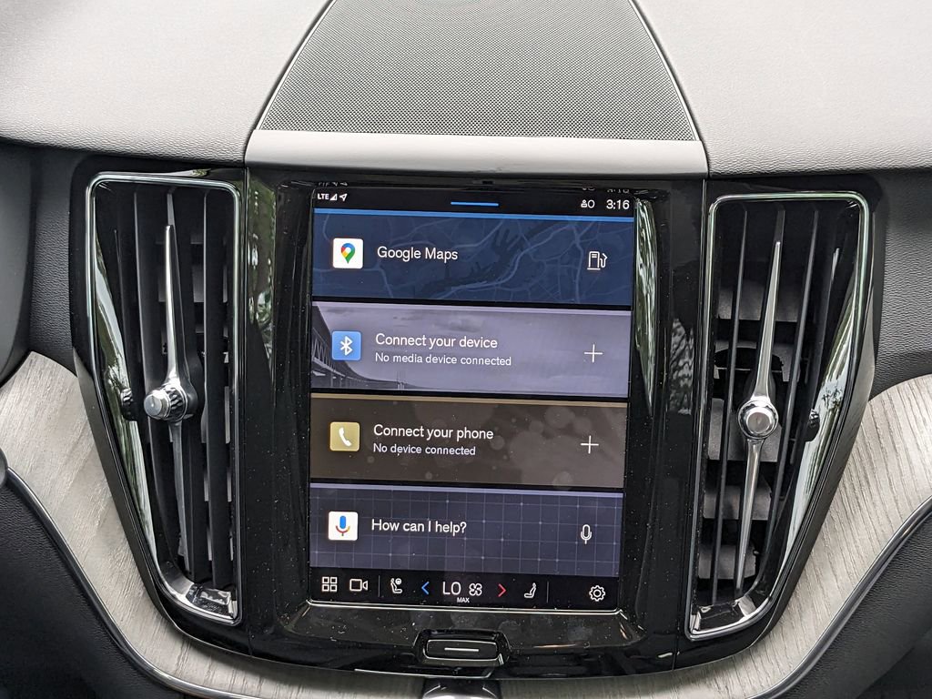 New 2025 Volvo XC60 B5 Plus w/ Protection Package Premier image 19