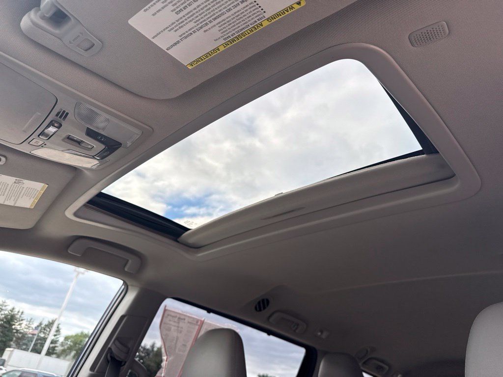 Used 2020 Toyota Sienna XLE FWD image 9