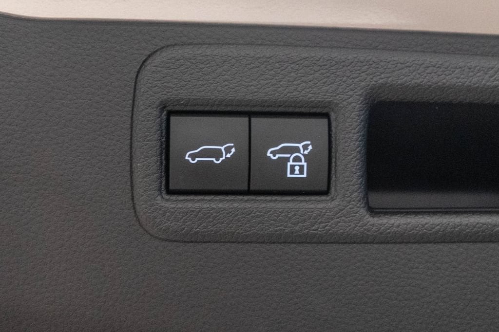 Certified 2024 Toyota Venza LE AWD/4WD image 33